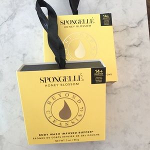TWO Spongelle Honey Blossom buffers